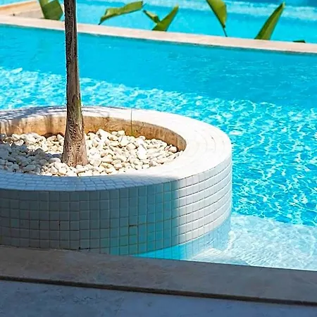 Otel 222 Hisaroenue