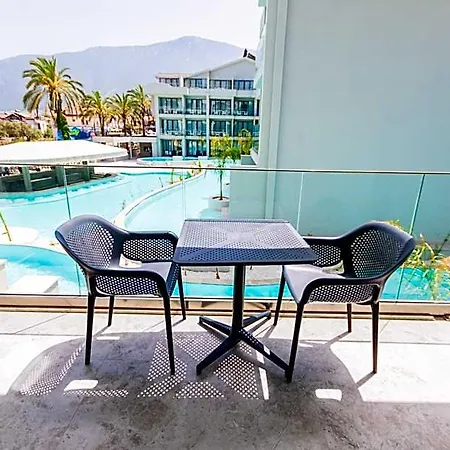 Otel 222 Hisaroenue Cedit